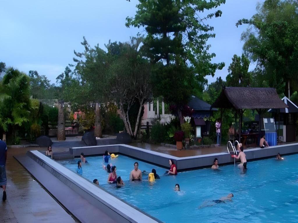 Wonua Monapa Hotel Resort Kendari Kültér fotó