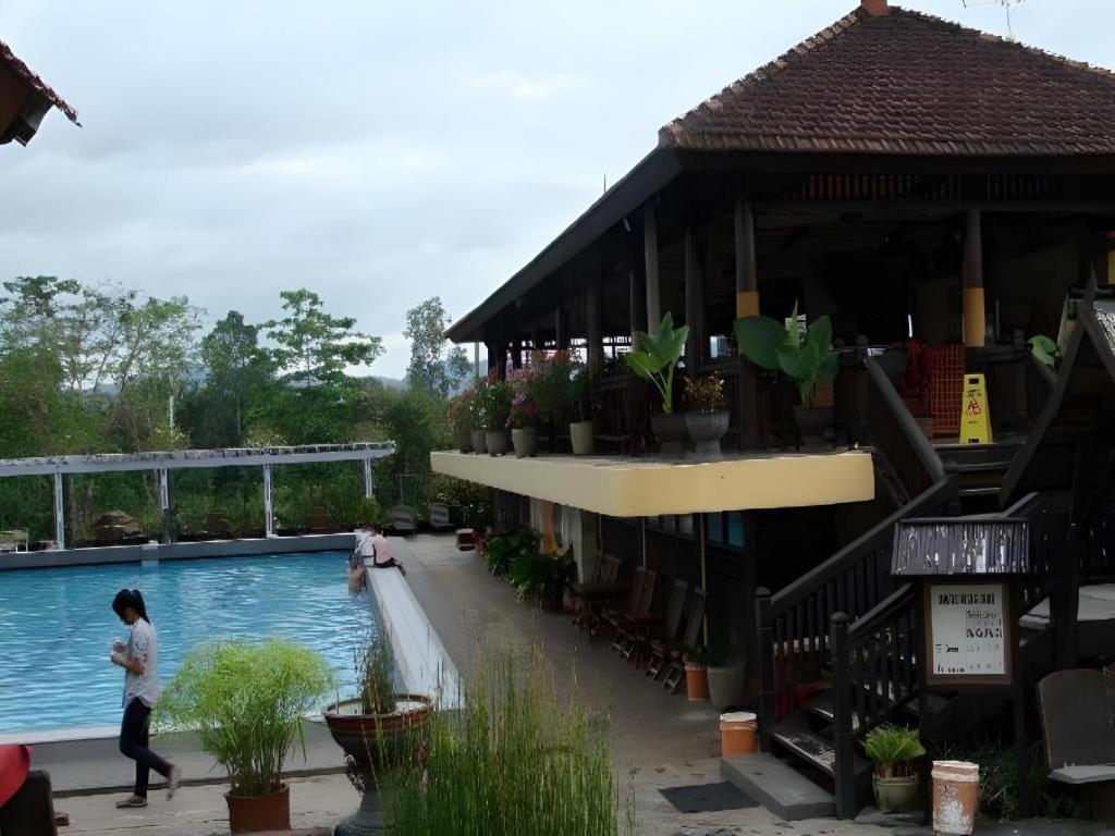 Wonua Monapa Hotel Resort Kendari Kültér fotó