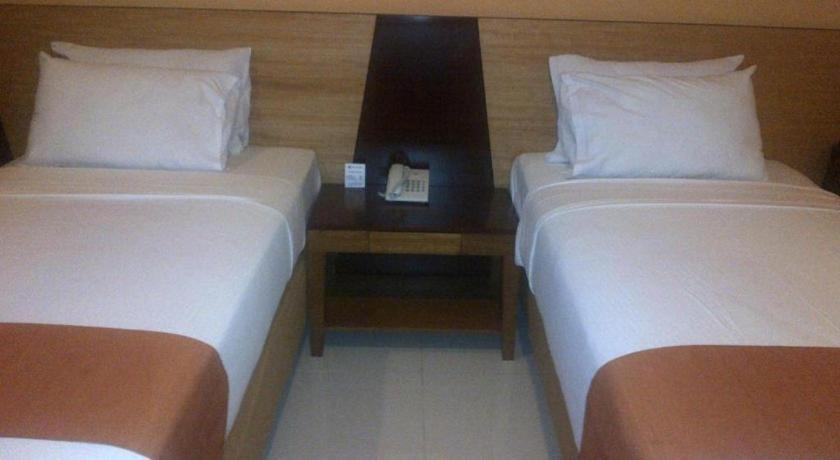 Wonua Monapa Hotel Resort Kendari Kültér fotó