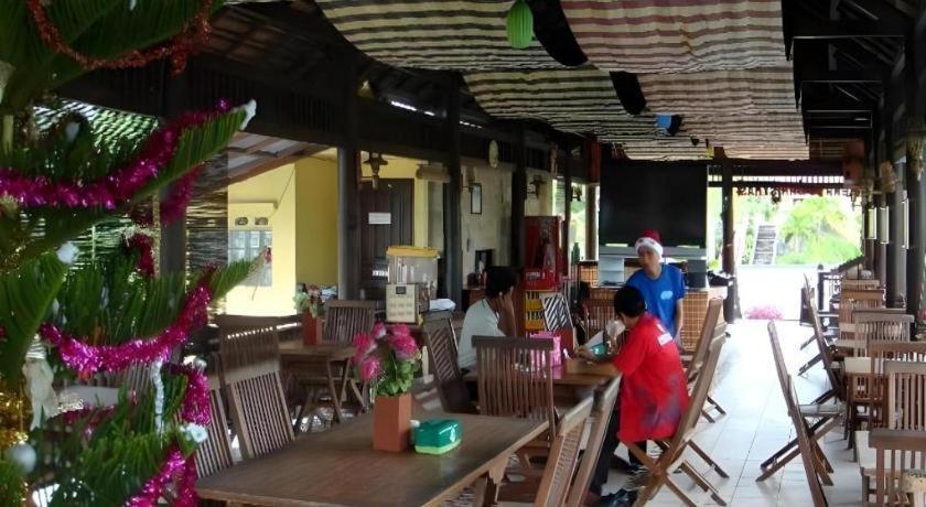 Wonua Monapa Hotel Resort Kendari Kültér fotó