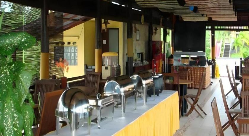 Wonua Monapa Hotel Resort Kendari Kültér fotó