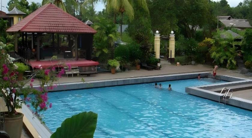 Wonua Monapa Hotel Resort Kendari Kültér fotó