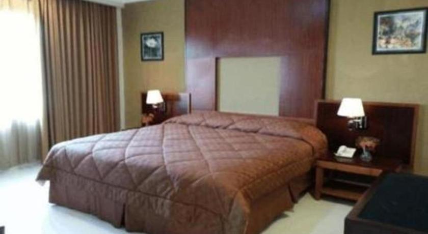 Wonua Monapa Hotel Resort Kendari Kültér fotó