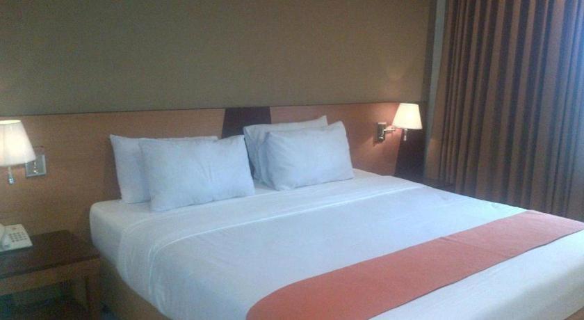 Wonua Monapa Hotel Resort Kendari Kültér fotó